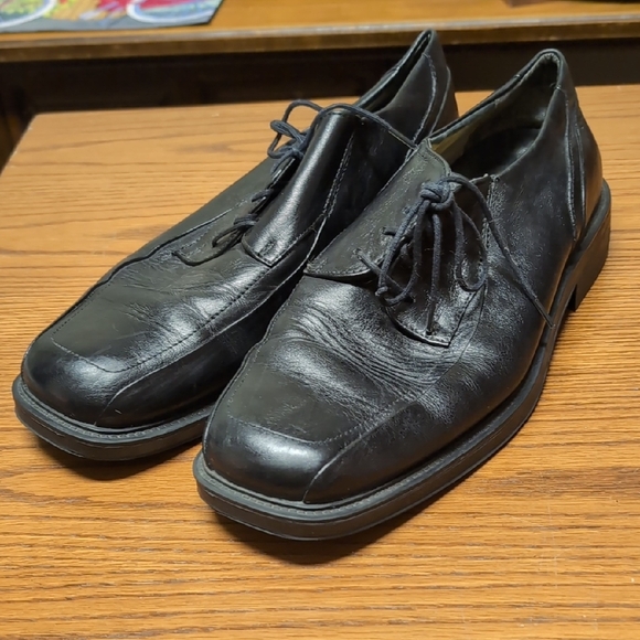 Dockers Black Leather Men's Oxfords - Picture 1 of 8